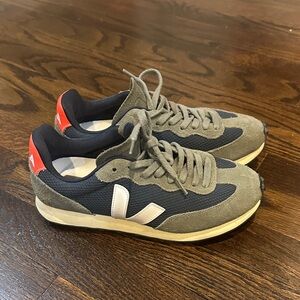 Veja LRT Sneakers - Blue , green suede and orange.